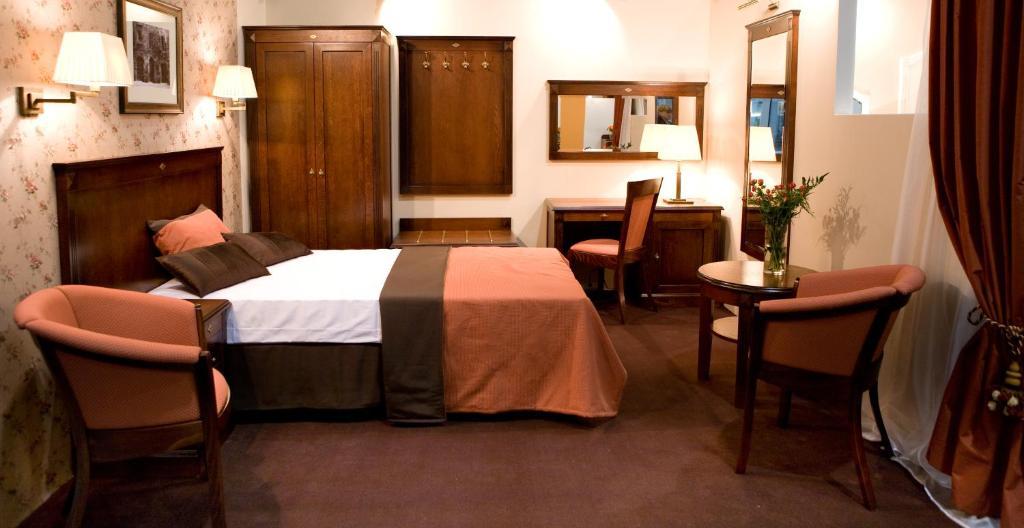 Hotel Kasyno Jarocin Quarto foto