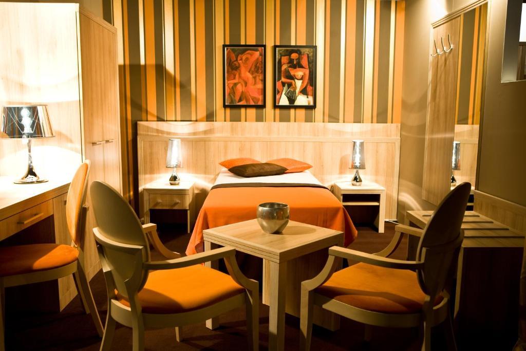Hotel Kasyno Jarocin Quarto foto